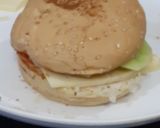 A picture of step 3 of Cheddar Cheese Burger.