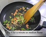 A picture of step 5 of Samak rice upma.