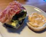 Foto del paso 12 de la receta: Hamburguesas de champiñones con queso y salsa “quasi” veganesa