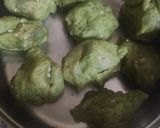 A picture of step 6 of Palak Puri.