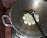 Foto langkah ke 3 dari resep Sambal goreng kentang puyuh.