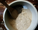 Foto del paso 1 de la receta: Pan integral con semillas
