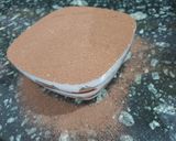 A picture of step 6 of Indian Tiramisu.