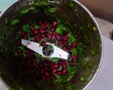 हरे धनिये की चटनी (hare dhaniye ki chutney recipe in Hindi) रेसिपी चरण 3 फोटो