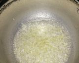 Foto del paso 1 de la receta: Arroz con cebolla caramelizada 🤤