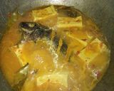 Foto langkah ke 4 dari resep Ikan mujaher kuah kuning pedas.