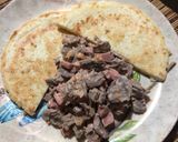 Foto del paso 5 de la receta: Arepa de queso con carne estilo goulash