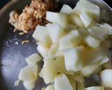 A picture of step 1 of Muskmelon Milkshake.