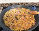 Foto del paso 6 de la receta: Fideuá de pato, foie y setas variadas (al horno)