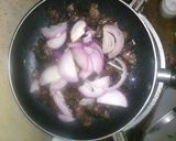 A picture of step 3 of Kenyan Liver Stew.