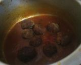 A picture of step 15 of Meat balls in sauce.