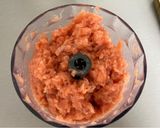 Foto del paso 2 de la receta: Hamburguesas caseras de salmón noruego