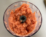 Foto del paso 2 de la receta: Hamburguesas caseras de salmón noruego