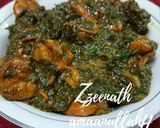 A picture of step 3 of Prawns with Spinach and Spring Onion Greens.