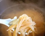 Foto del paso 1 de la receta: Espaguetis al Pesto con Panceta Curada