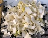Une image de l'étape 2 de Salade d'été multicolore aux anchois marinés.