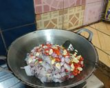Foto langkah ke 3 dari resep Cumi pedas tinta hitam.