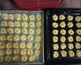 Foto langkah ke 3 dari resep Kue Semprit (Tanpa Telur).