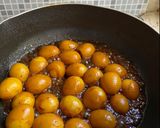 Foto langkah ke 1 dari resep Telur Puyuh Kecap simple.