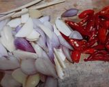 Foto langkah ke 2 dari resep Santan Terong Kacang Panjang Ikan Asin.