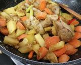 Foto langkah ke 6 dari resep Sayur lodeh bumbu ebi.