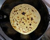 A picture of step 3 of Cheeni (Sugar) ka paratha.