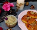 عکس مرحله 2 از دستور نان خرمایی گردویی
