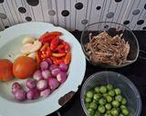 Foto langkah ke 1 dari resep Sambal Teri Jos.