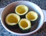 Foto del paso 3 de la receta 🌾Calabacín Relleno de Salchichas🥒