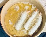 Foto langkah ke 2 dari resep Indomie Goreng Spesial plus Ebi Furai.