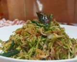 Foto langkah ke 4 dari resep Tumis Bunga Pepaya Teri.