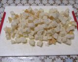Zsemlemártás 🍞 pirított zsemléből 🥖, fokhagymásan 🧄, alaplével 🍲 recept fázis 1 fotója