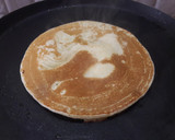 கிளாசிக் பேன் கேக் (Classic pancake recipe in tamil) ரெசிபி ஸ்டேப் 4 புகைப்படம்