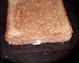 A picture of step 4 of Mayo Sandwich.