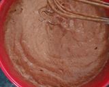 A picture of step 5 of Bourbon biscuit cake.