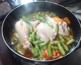 Foto del paso 3 de la receta: Pollo a la cacerola con vegetales