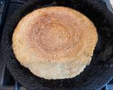 A picture of step 2 of Adai pizza.