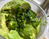 Foto del paso 2 de la receta: Salmorejo de aguacate