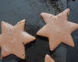 A picture of step 5 of Zimtsterne(Christmas cookies).