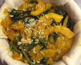 Foto del passaggio 5 della ricetta Torta salata con zucca, biete e nocciole