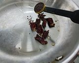 A picture of step 2 of Spicy Pear Chutney.
