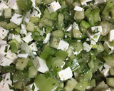 Foto del paso 1 de la receta: Ensalada de tomatillo con queso panela