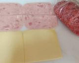 Foto del paso 1 de la receta: Rollito de carne picada con jamón en dulce y queso