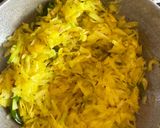 A picture of step 2 of Papaya sambharo.