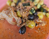 Foto del paso 12 de la receta: Pollo y conejo con olivas