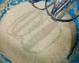 Foto langkah ke 3 dari resep Bluder Cake 1 Telur.