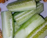 Foto langkah ke 1 dari resep 262. Tumis Timun Teri Kemangi.