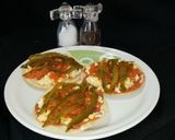 Foto del paso 5 de la receta: Tostadas de huevo estilo rancheros