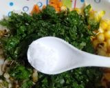 हिरव्या मुगाचे सलाद (कडधान्य) (Green Moong Salad Recipe In Marathi) रेसिपी स्टेप 4 फोटो 