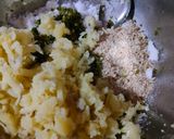 साबुदाणा कटलेट (Sabudana Cutlet Recipe In Marathi) रेसिपी स्टेप 3 फोटो 